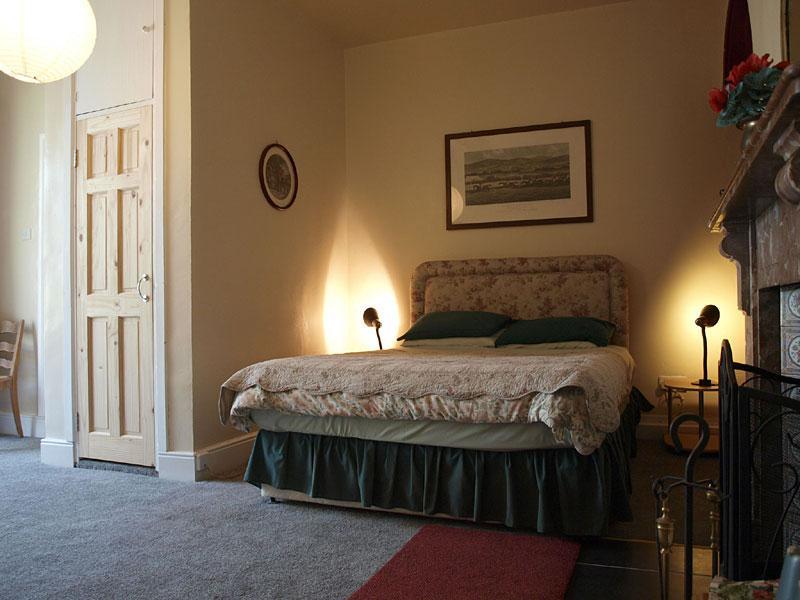 Ross House Hotel