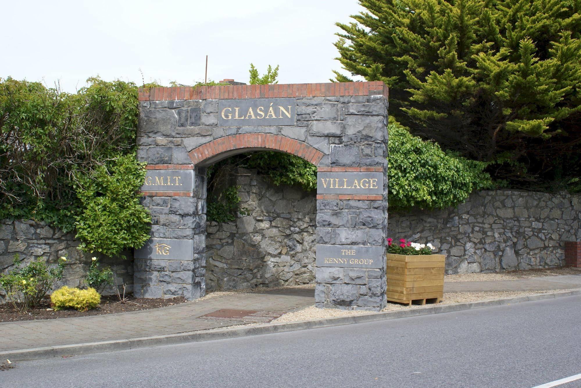 Glasan Holiday Village *