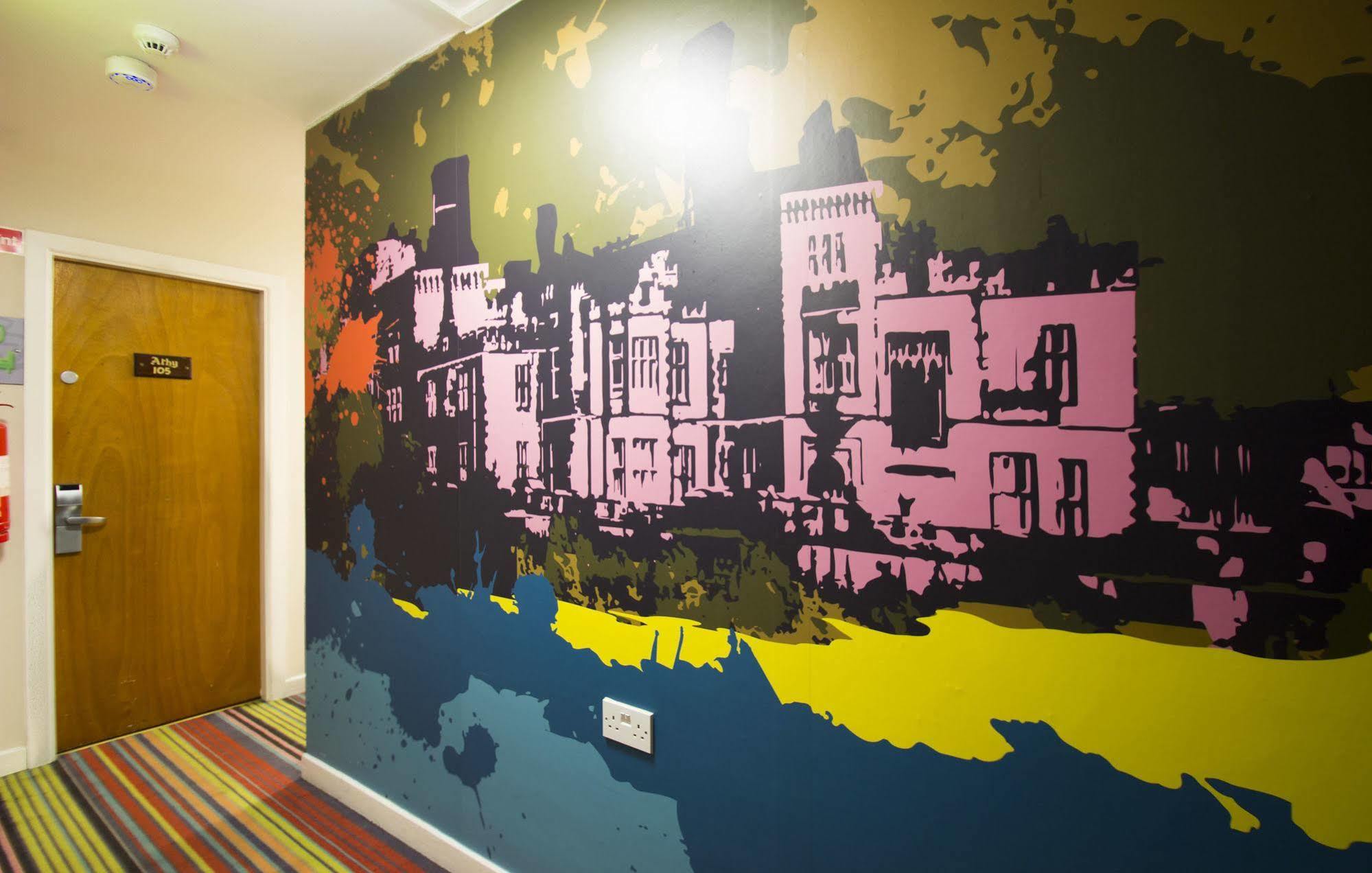 Snoozles Quay Street Tourist Hostel Galway
