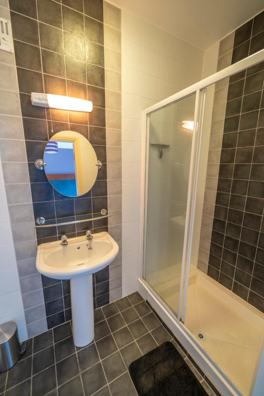 Stylish, Spacious 3 Bedroom Townhouse * Galway
