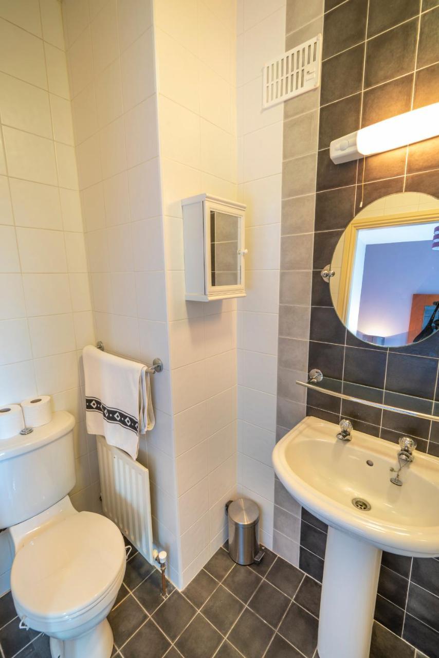Stylish, Spacious 3 Bedroom Townhouse Holiday home *