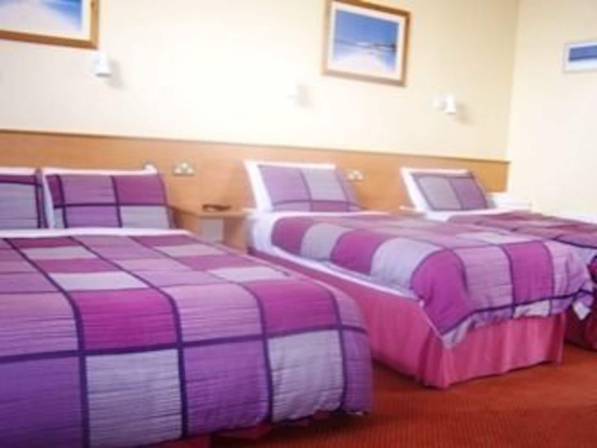 Holiday Hotel