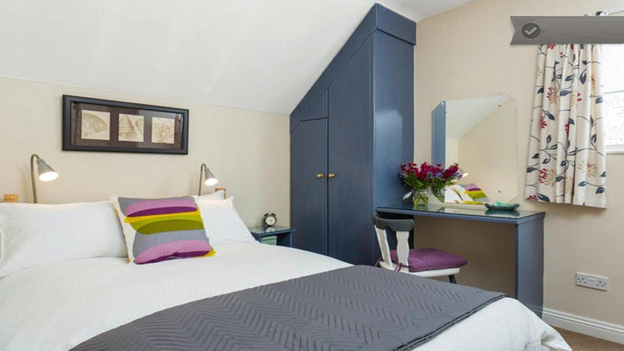 Holiday home 2 Bedroom 1 Bathroom Family Friendly 50 Metres From The Seashore And Beach Galway